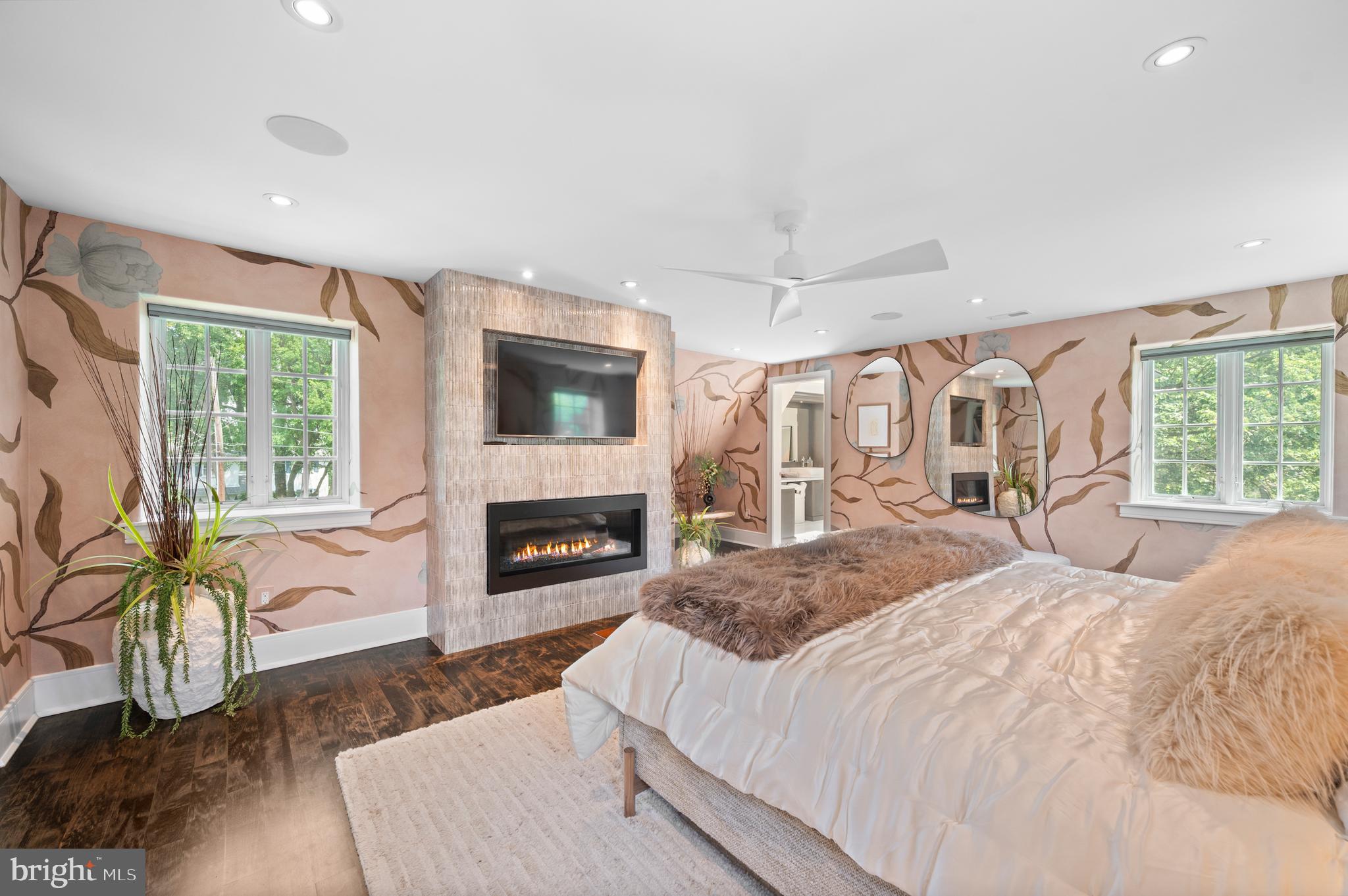 135 Fishers Road Bryn Mawr, PA 19010 - Photo 60 of 104 Luxurious Primary Suite