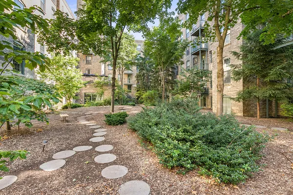 $349,900 | 940 Monroe Avenue Northwest, Unit 338, Grand Rapids, MI 49503