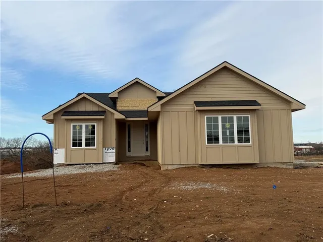 $520,000 | 20804 Emerald Street, Spring Hill, KS 66083