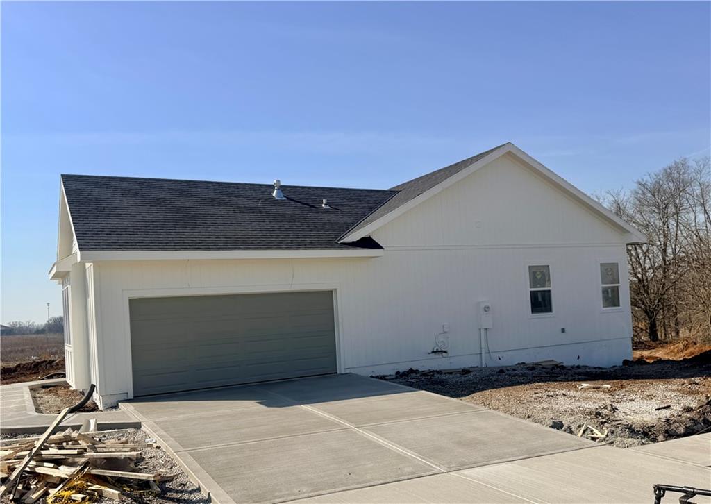20804 Emerald Street Spring Hill, KS 66083 - Photo 2 of 61