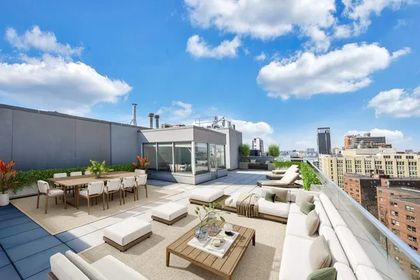 $3,900,000 | 420 West 25th Street, Unit PHA | Chelsea