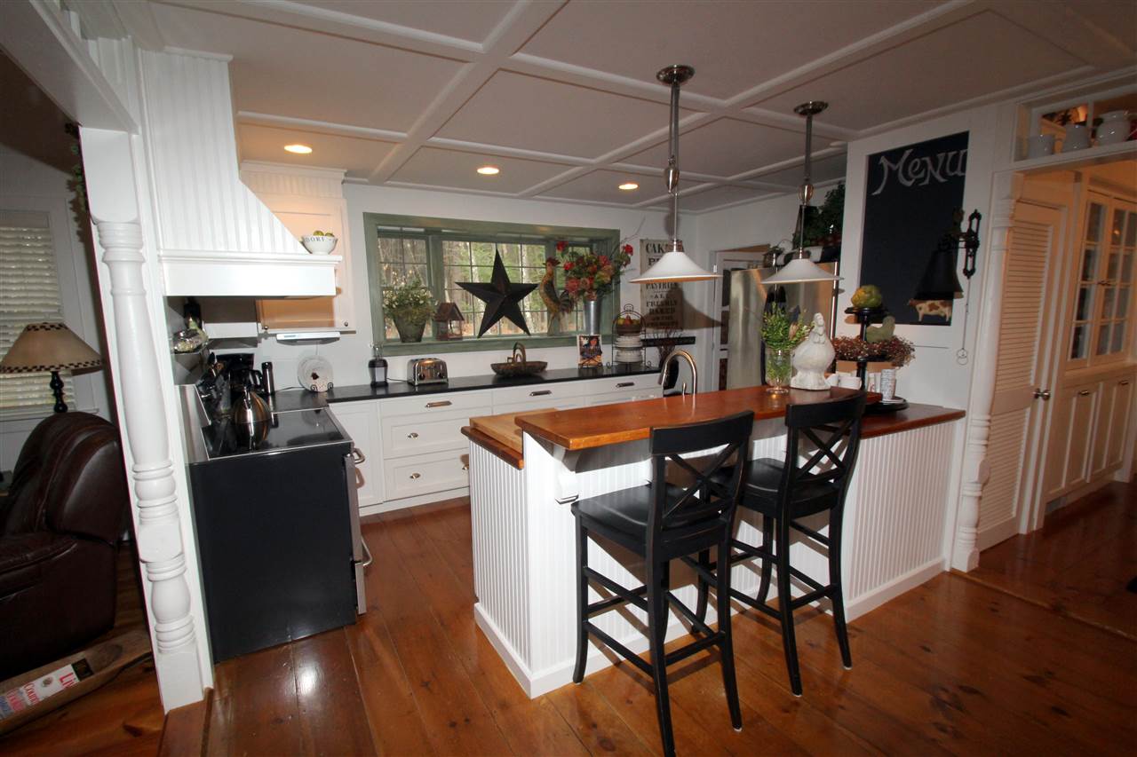 396 Derry Road Chester, NH 03036 - Photo 6 of 17