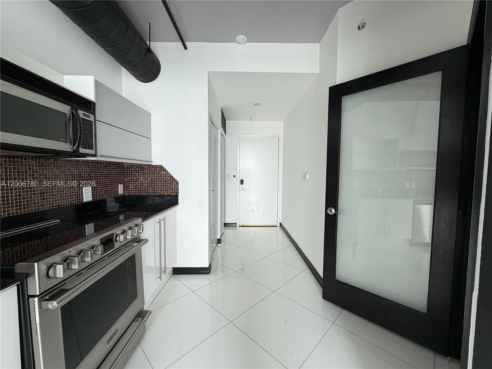 690 Southwest 1st Court, Unit PHI01 Miami, FL 33130 - Photo 19 of 28