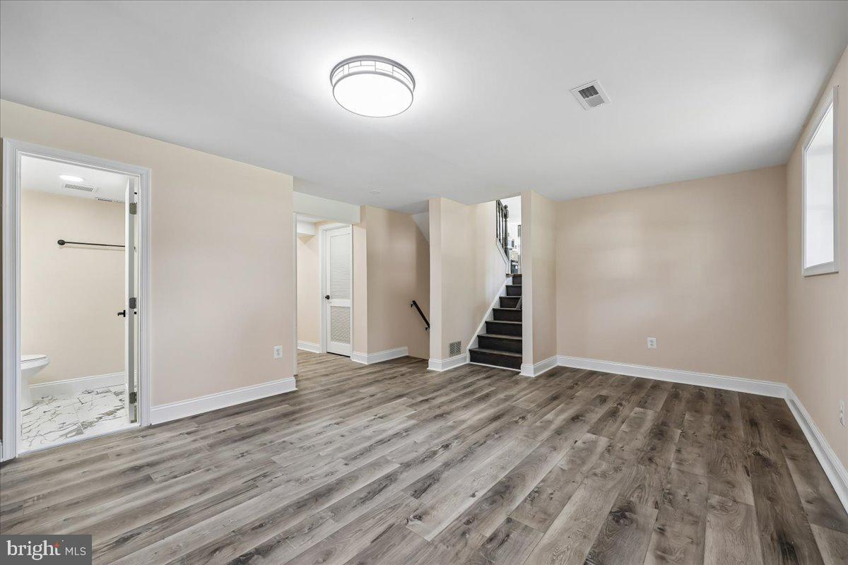 24321 Log House Road Gaithersburg, MD 20882 - Photo 32 of 36 Family Room