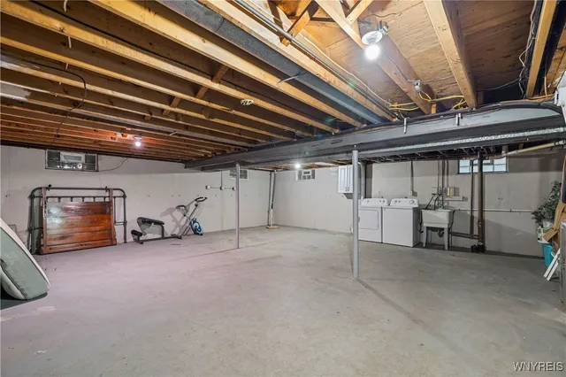 $319,900 | 142 Albert Drive, Lancaster, NY 14086