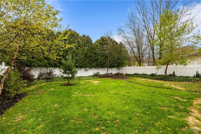 $319,900 | 142 Albert Drive, Lancaster, NY 14086