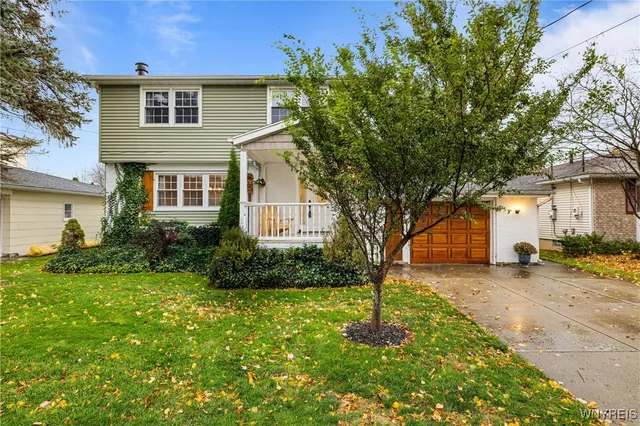 $319,900 | 142 Albert Drive, Lancaster, NY 14086