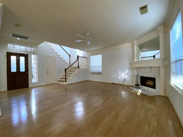 $2,995 | 2604 Hopkins Street, Unit 1/2, Houston, TX 77006