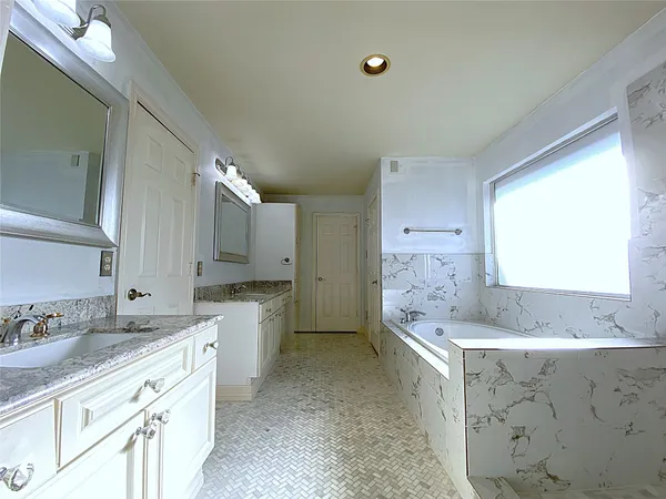 $2,995 | 2604 Hopkins Street, Unit 1/2, Houston, TX 77006