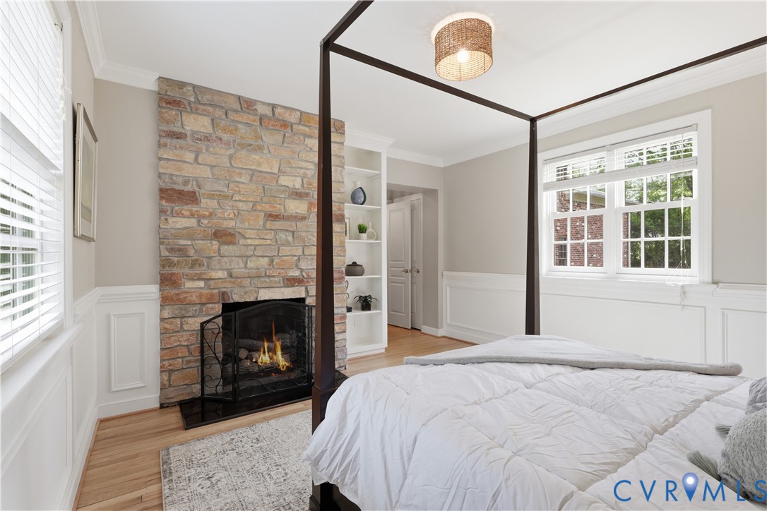 103 Berkshire Road Richmond, VA 23221 - Photo 18 of 48 1st Floor Bedroom with EnSuite or Study, Fireplace