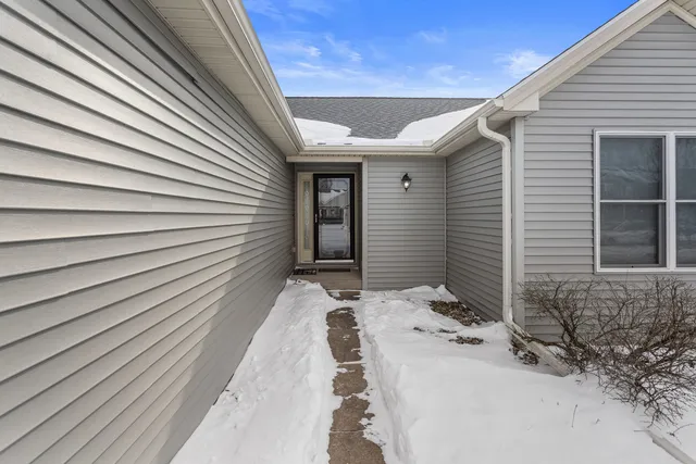 $360,000 | 309 Bluestem Drive, Savoy, IL 61874