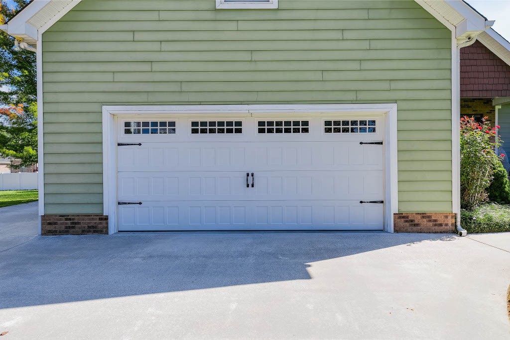 124 Riley Creek Road Tullahoma, TN 37388 - Photo 29 of 30 a view of a backyard