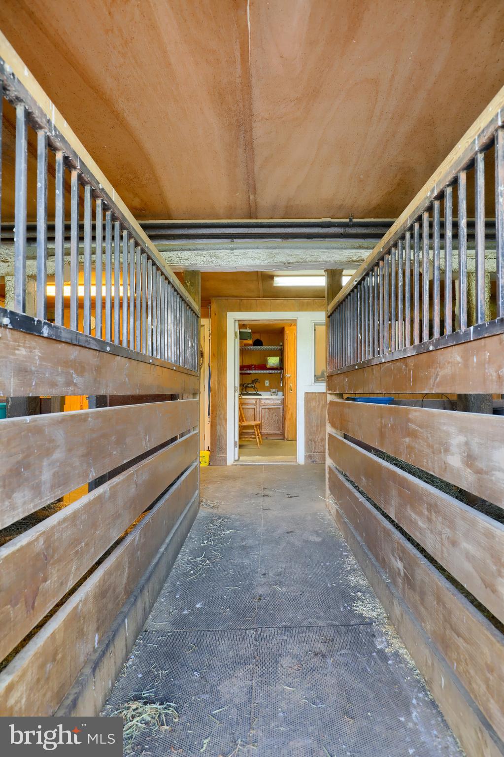 140 Evans Hill Road Reading, PA 19608 - Photo 56 of 70 Stalls