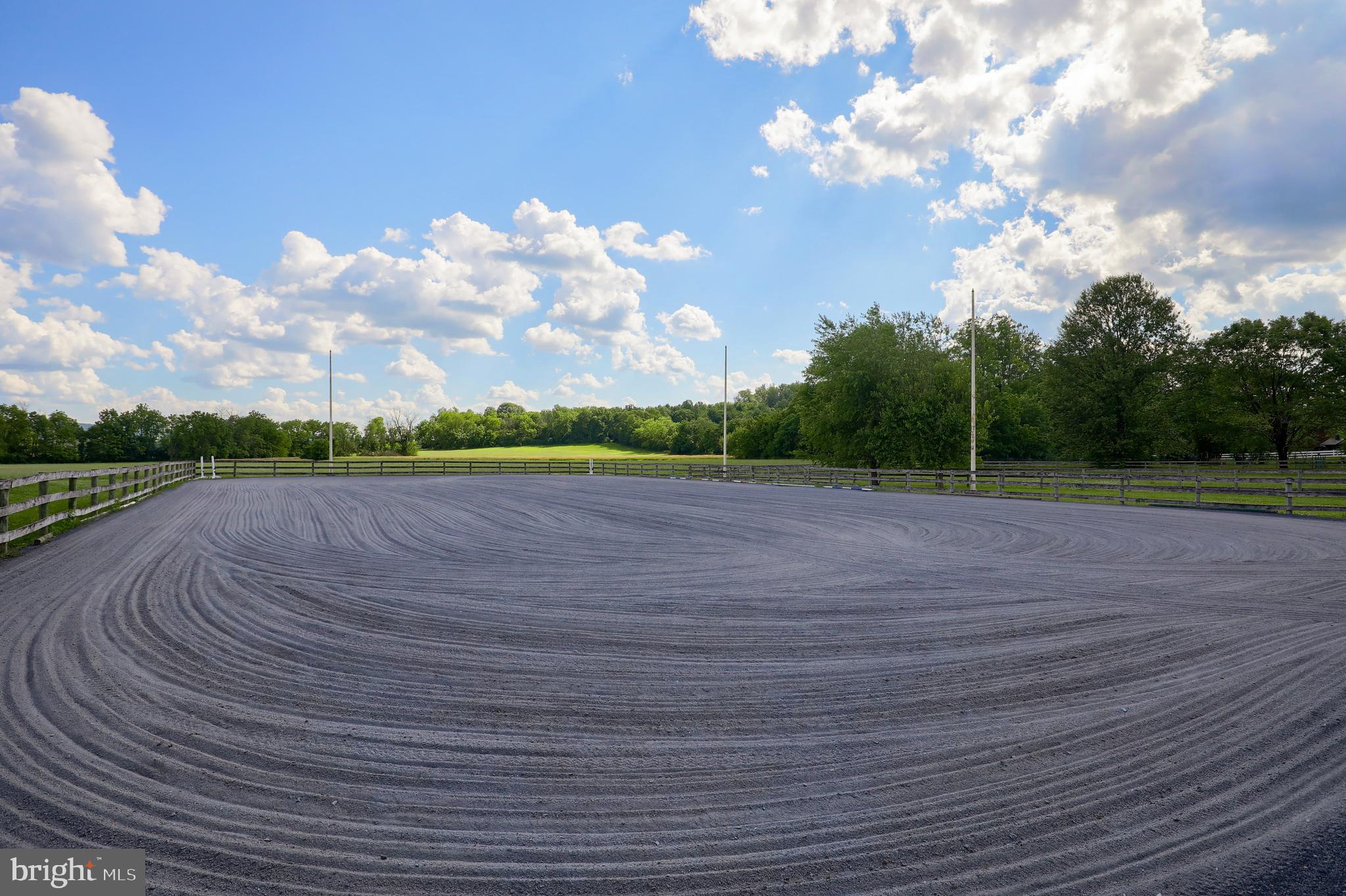 140 Evans Hill Road Reading, PA 19608 - Photo 66 of 70 Outdoor arena