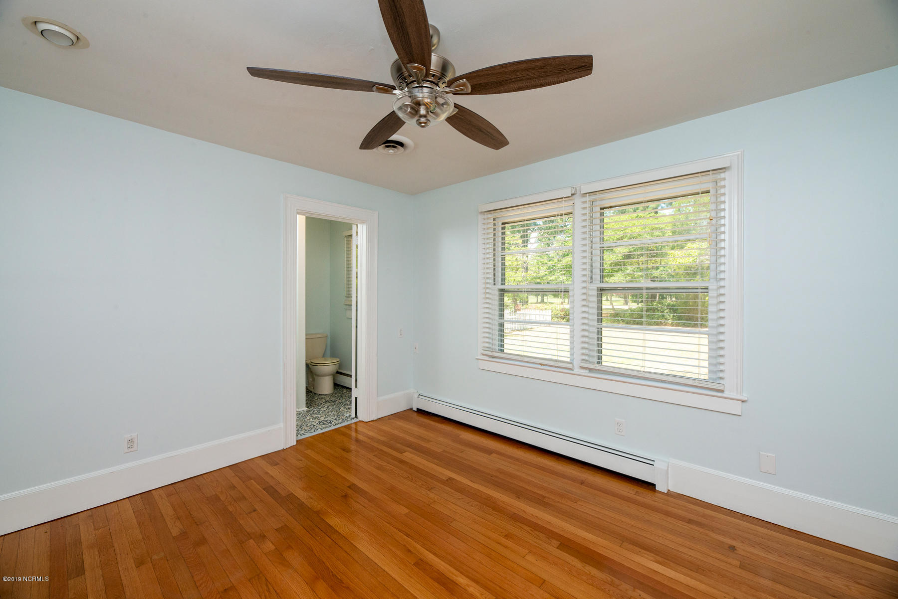 6771 River Road Washington, NC 27889 - Photo 16 of 37 016_MasterBedroom