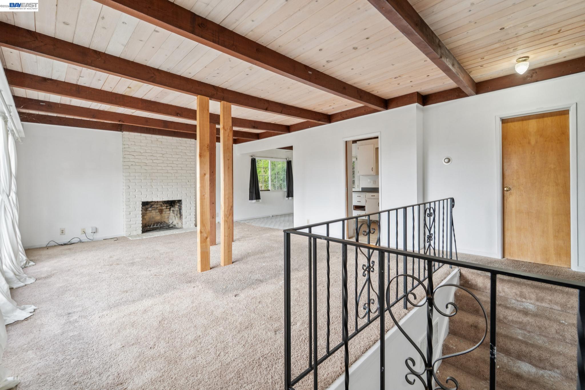 6151 Valley View Road Oakland, CA 94611 - Photo 7 of 37 Gallery Image 7