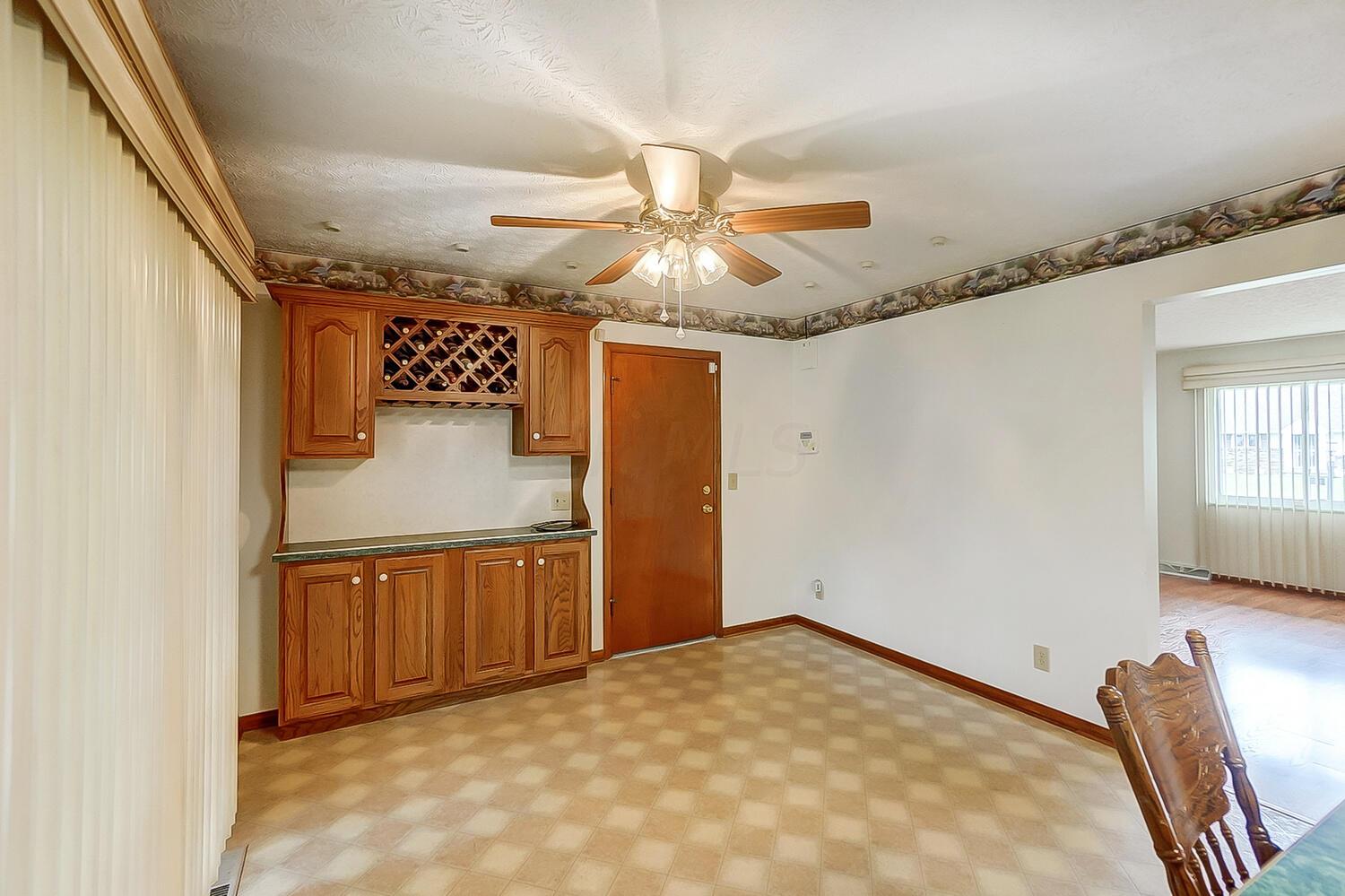 1083 Ross Road Columbus, OH 43227 - Photo 17 of 48 50041658-015_web