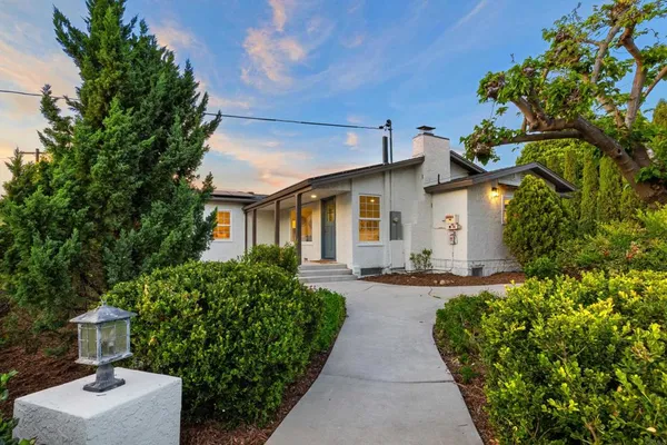$999,999 | 1510 Melrose Way, Vista, CA 92081
