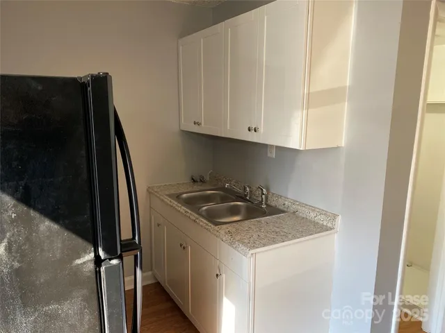 $1,100 | 3805 Miriam Drive, Unit 5, Charlotte, NC 28205