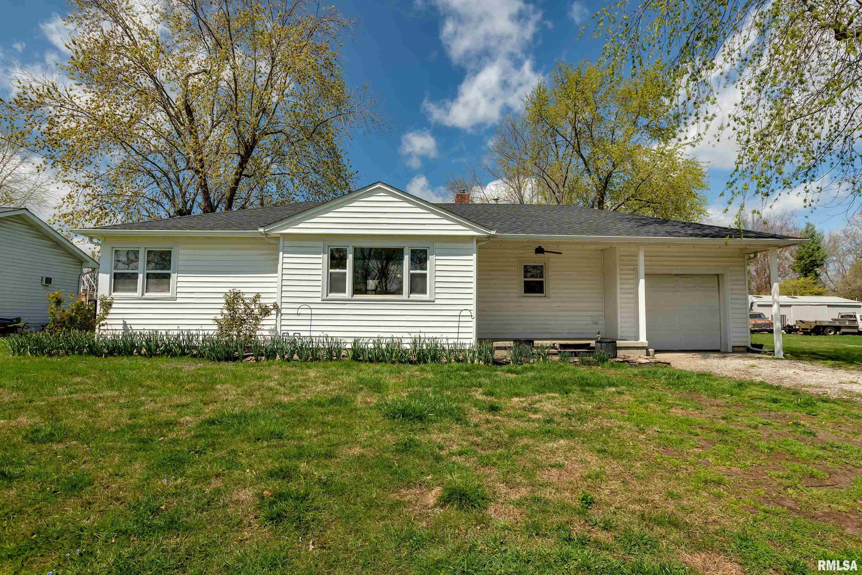 1502 Harlan Road Mount Vernon, IL 62864 - Photo 1 of 25 Gallery Image 1