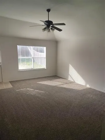 a view of empty room with window