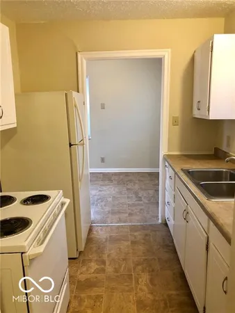 $1,225 | 3516 North Hawthorne Lane, Indianapolis, IN 46218