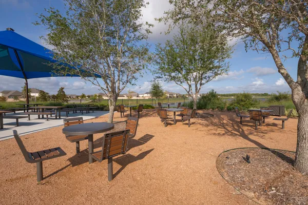 $379,900 | 10622 Sutter Crk Drive, Rosharon, TX 77583