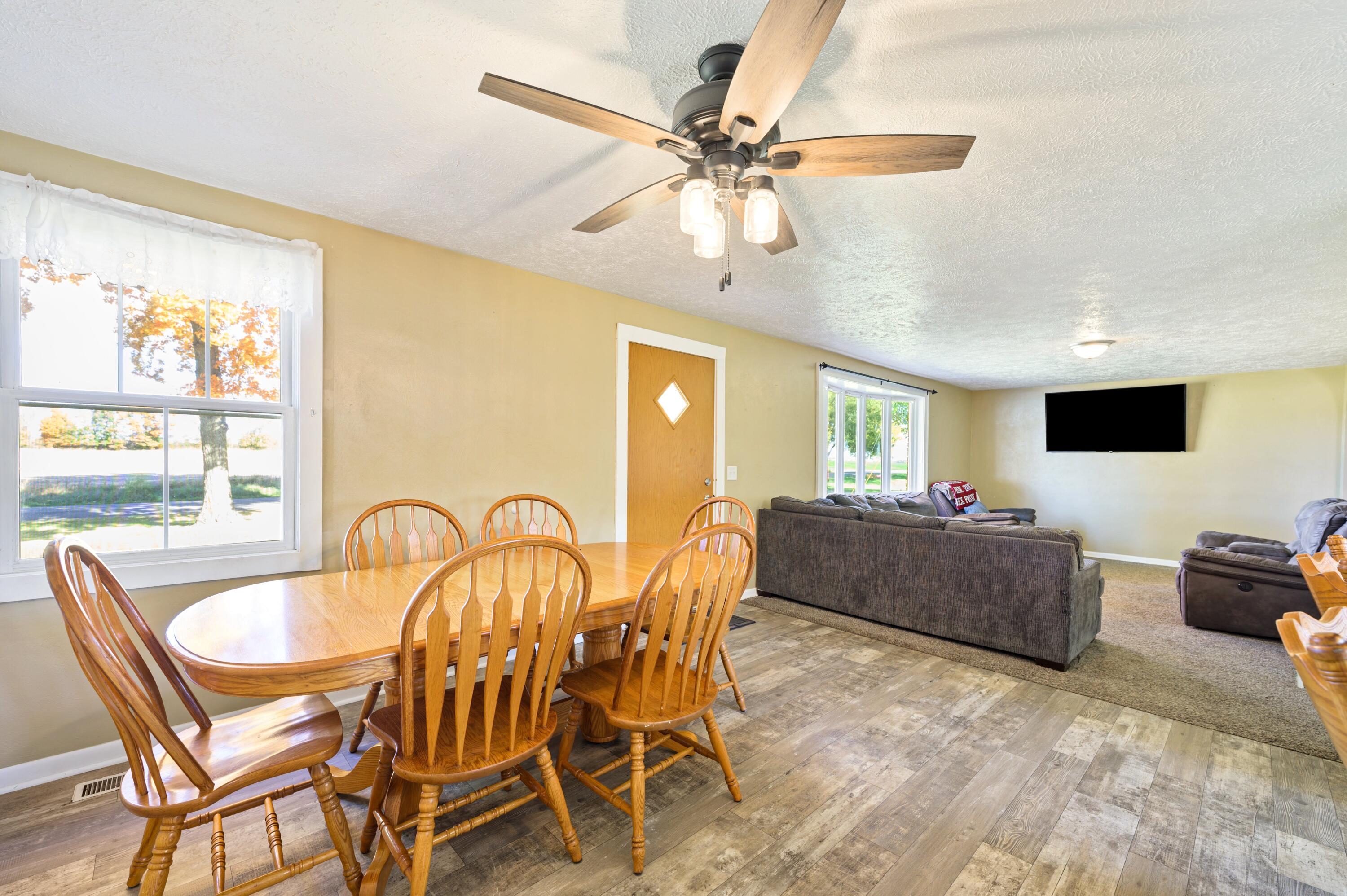 3870 Buffalo Road Niles, MI 49120 - Photo 11 of 33 Dining Area