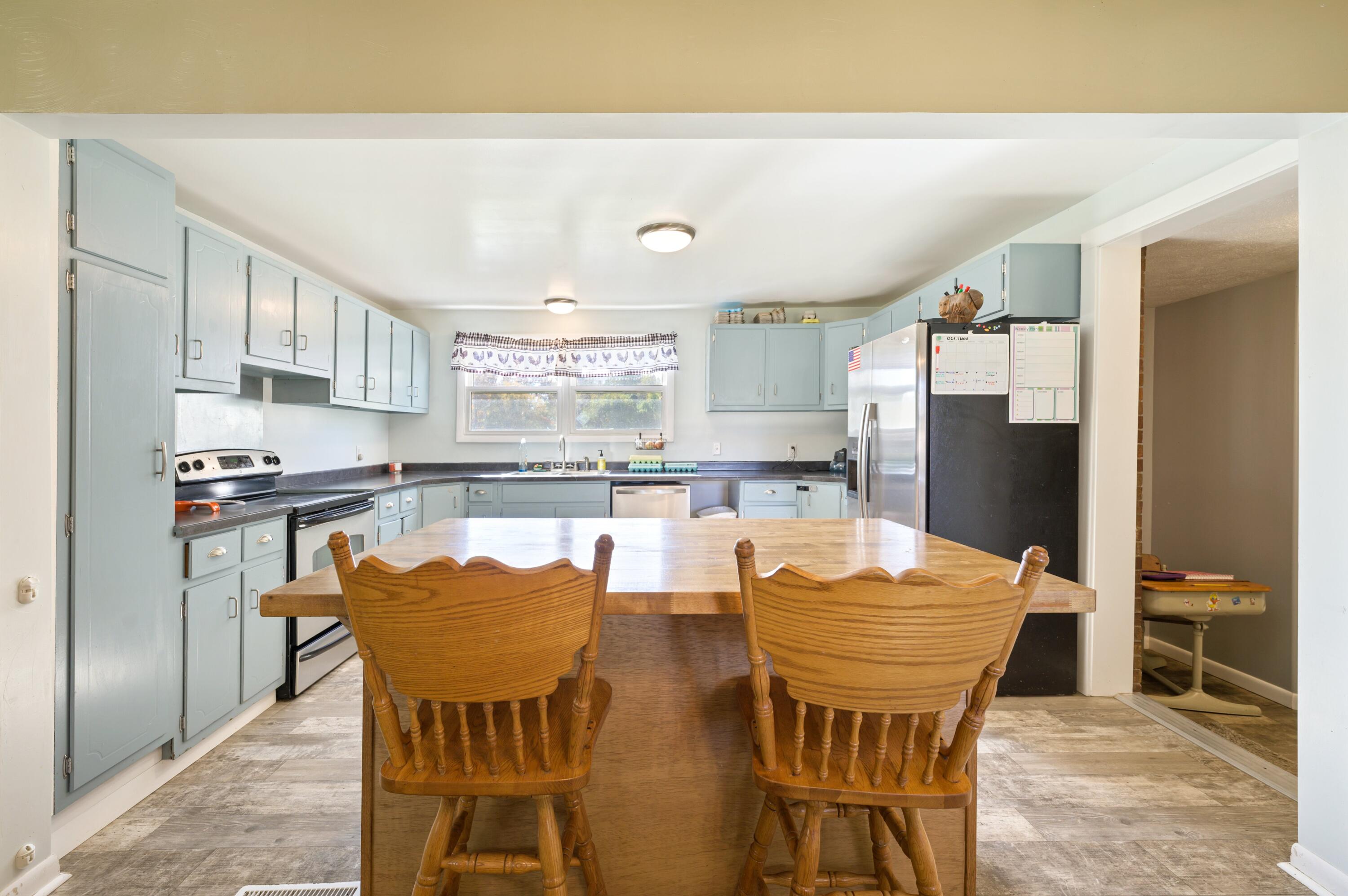 3870 Buffalo Road Niles, MI 49120 - Photo 13 of 33 Kitchen