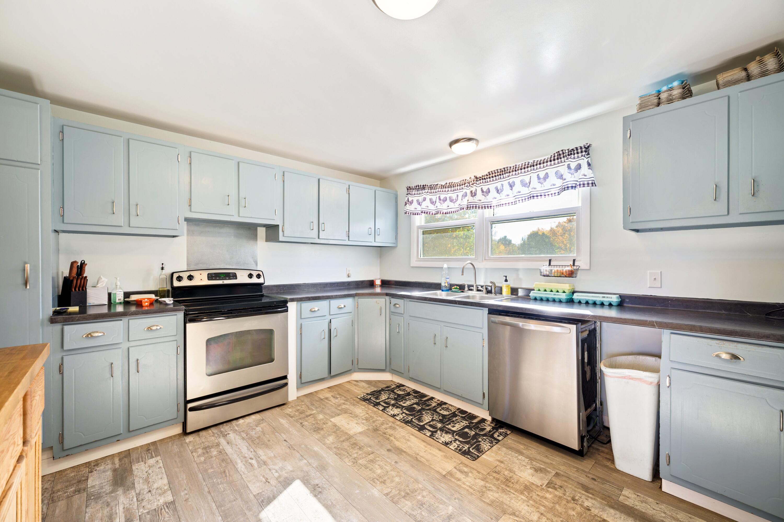 3870 Buffalo Road Niles, MI 49120 - Photo 7 of 33 Kitchen