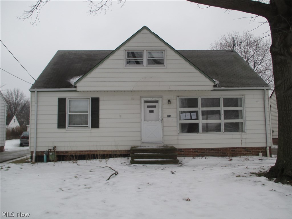 395 Clarmont Road Willowick, OH 44095 - Photo 1 of 13