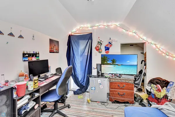 $141,125 | 421 2nd Street Northeast, Valley City, ND 58072