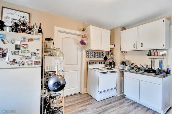 $141,125 | 421 2nd Street Northeast, Valley City, ND 58072