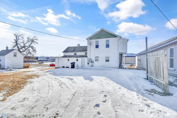 $141,125 | 421 2nd Street Northeast, Valley City, ND 58072