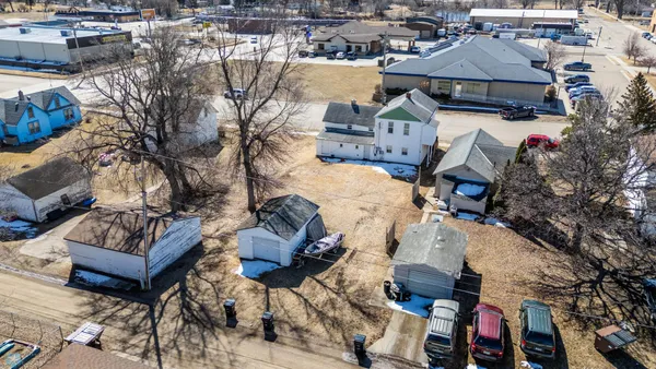 $141,125 | 421 2nd Street Northeast, Valley City, ND 58072