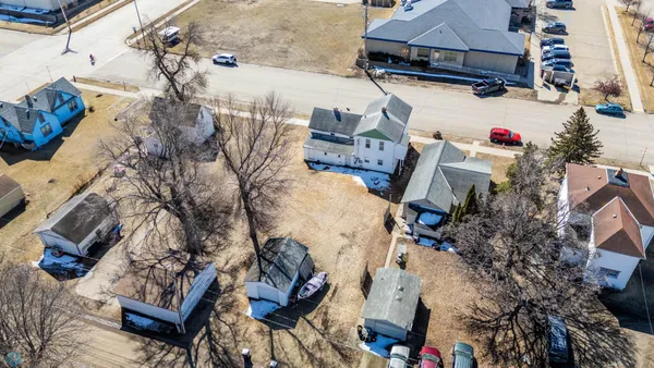 $141,125 | 421 2nd Street Northeast, Valley City, ND 58072