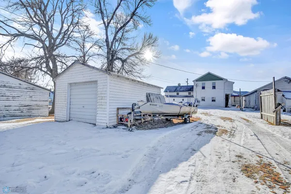 $141,125 | 421 2nd Street Northeast, Valley City, ND 58072