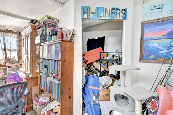 $141,125 | 421 2nd Street Northeast, Valley City, ND 58072