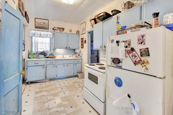 $141,125 | 421 2nd Street Northeast, Valley City, ND 58072