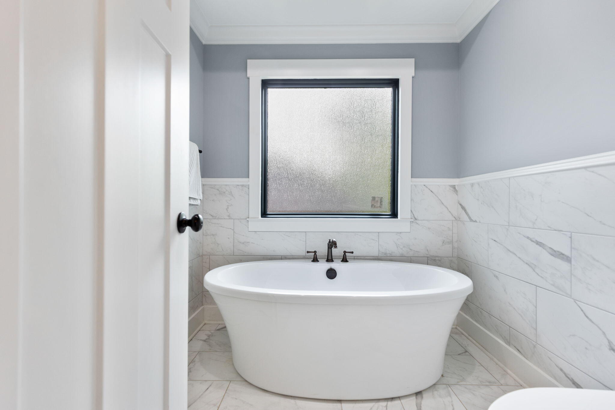 6296 Fairview Road Hixson, TN 37343 - Photo 34 of 59 Primary Soaking Tub