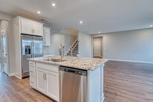 $419,800 | 2935 Atcheson Drive, Evansville, IN 47725