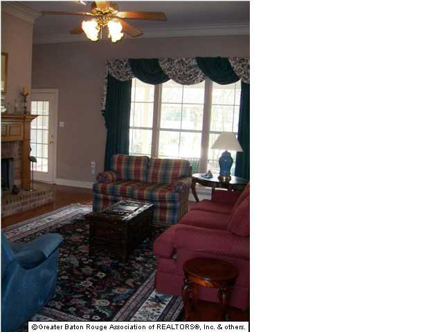 10924 Classique Drive Baton Rouge, LA 70815 - Photo 7 of 11 Gallery Image 7