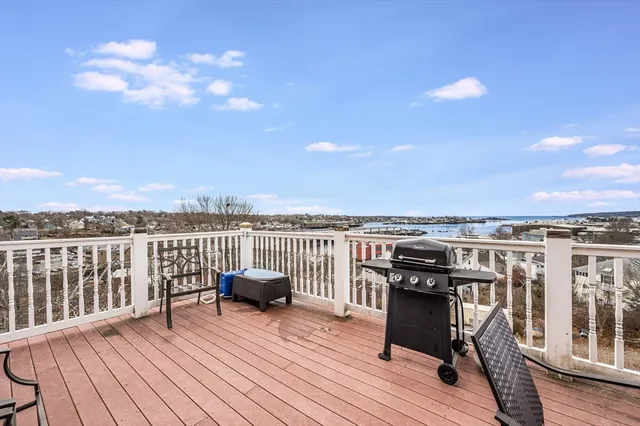 $2,800 | 17 Silva Court, Unit 3, Gloucester, MA 01930