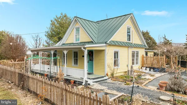 $499,000 | 29674 Old Valley Pike, Strasburg, VA 22657