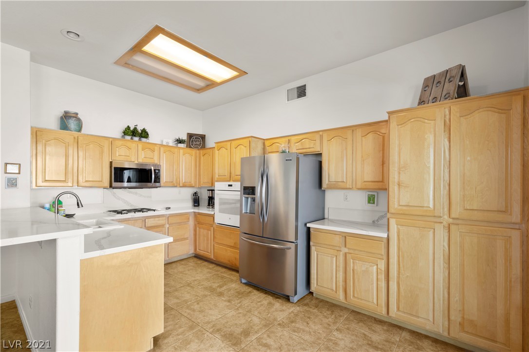 1896 Eagle Flight Lane Henderson, NV 89012 - Photo 12 of 33