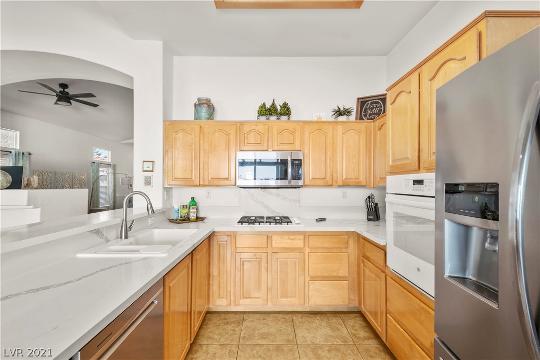 1896 Eagle Flight Lane Henderson, NV 89012 - Photo 14 of 33