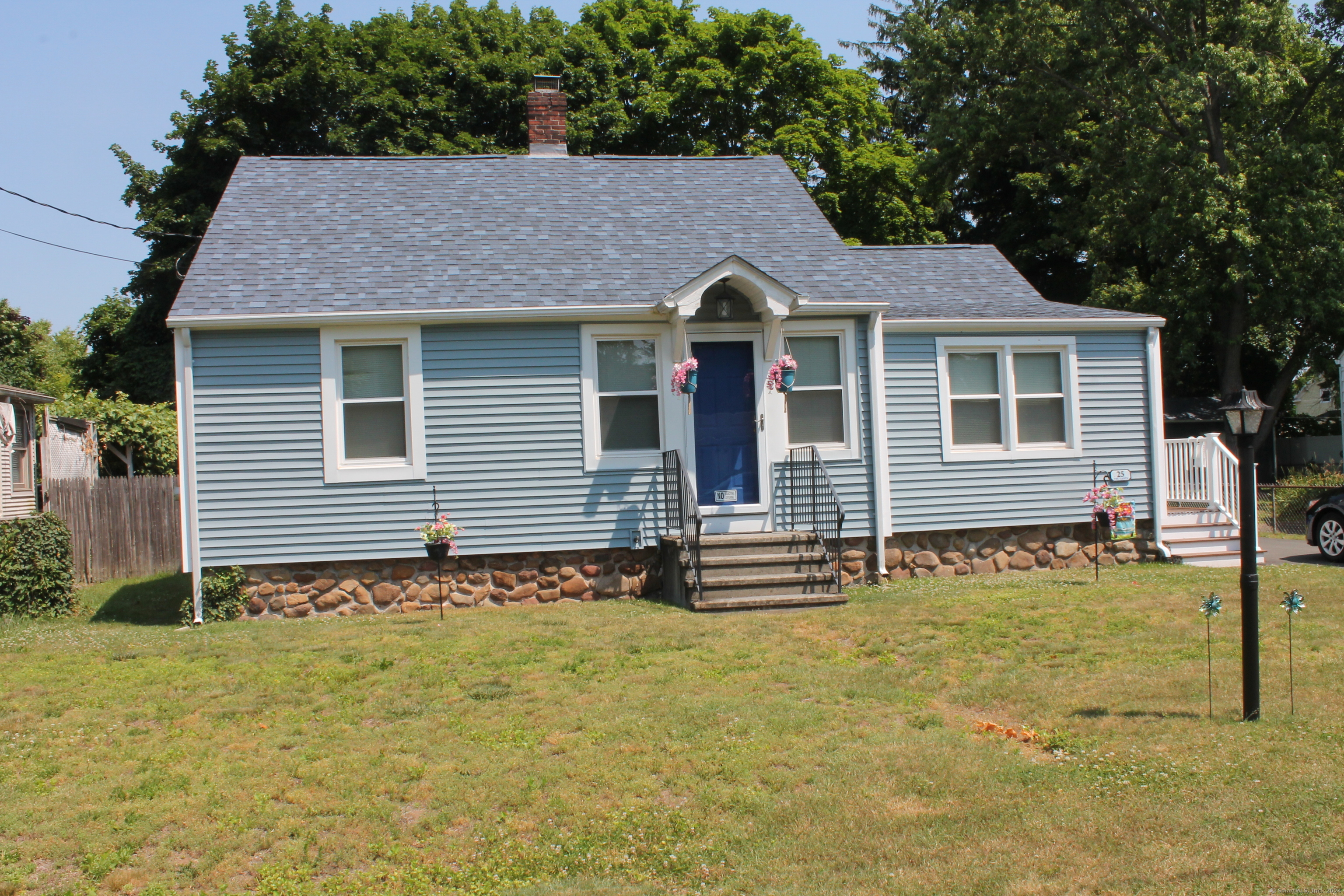 25 Charles Street Meriden, CT 06451 - Photo 1 of 1 Gallery Image 1