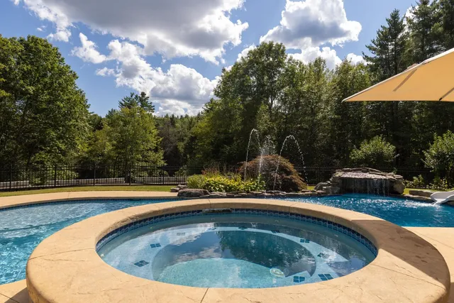 $2,500,000 | 7 Fancy Hill, Madbury, NH 03823