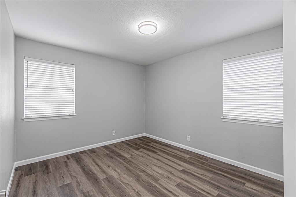 1205 Navaho Street Arlington, TX 76012 - Photo 11 of 18