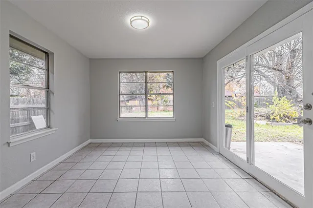 $2,245 | 1205 Navaho Street, Arlington, TX 76012